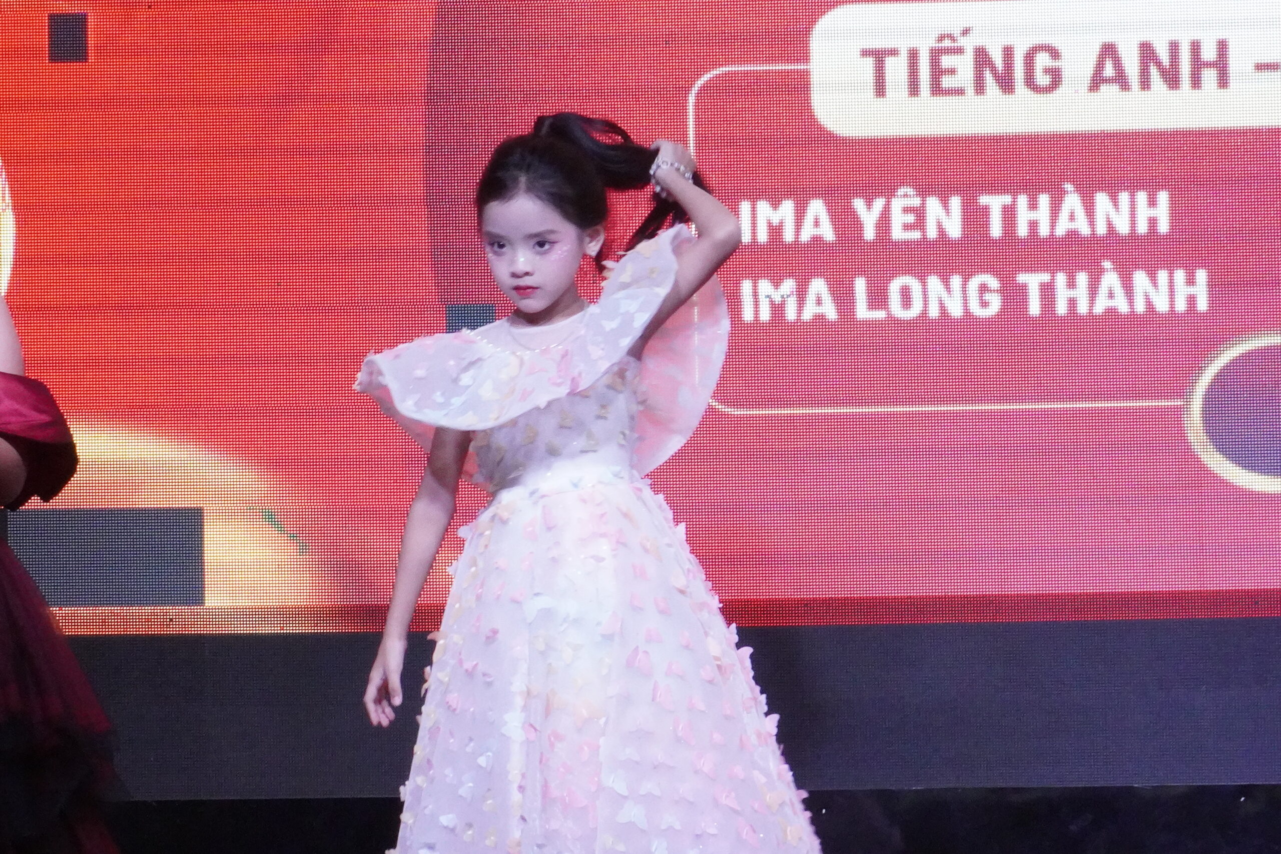 Tự tin vớ màn trình diễn thời trang trong ngày hội trổng kết kháo học hè IMA Việt Nam 2025