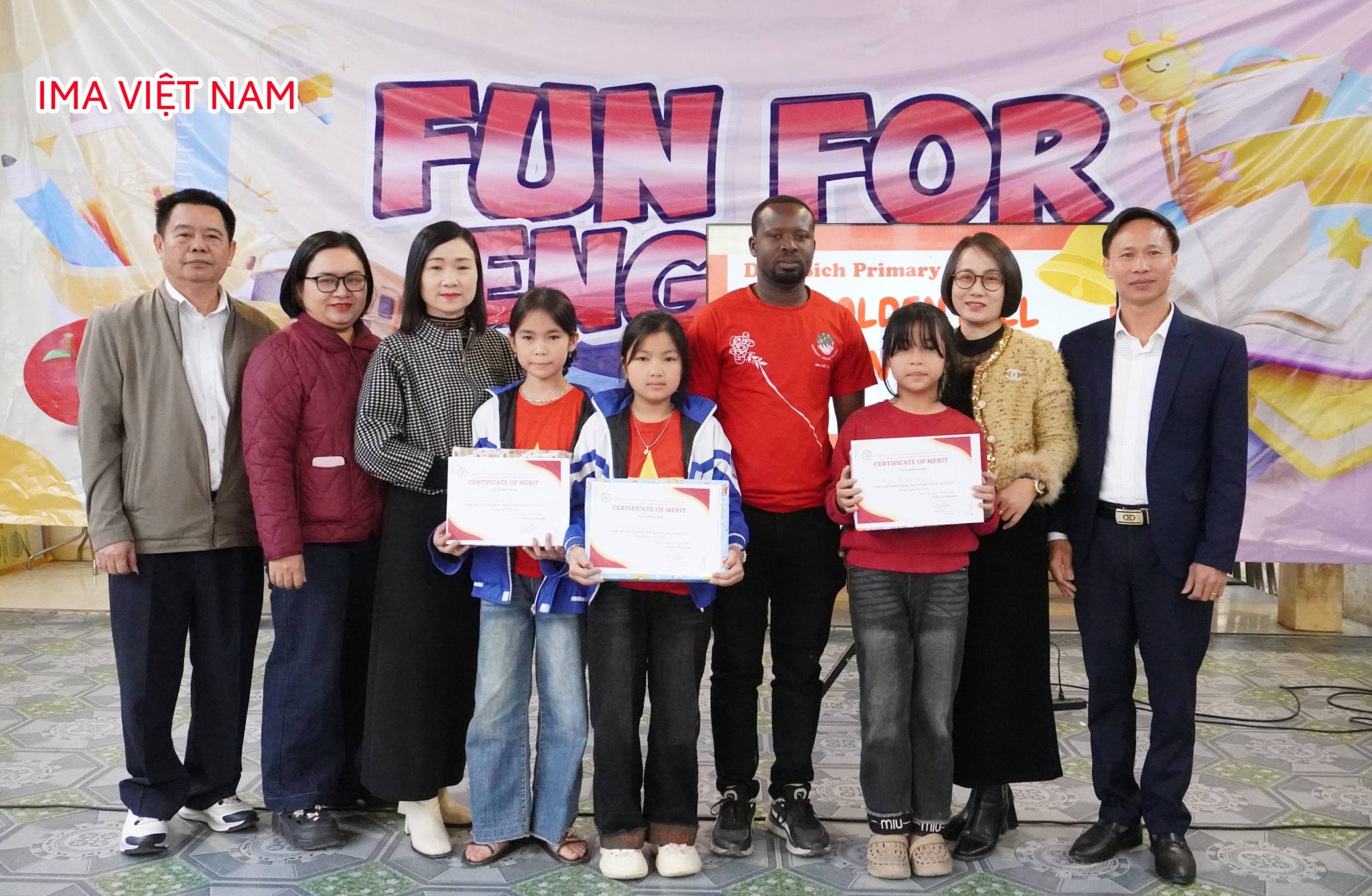 Những chiến binh tiếng Anh xuất sắc của trường Tiểu học Diễn Bích