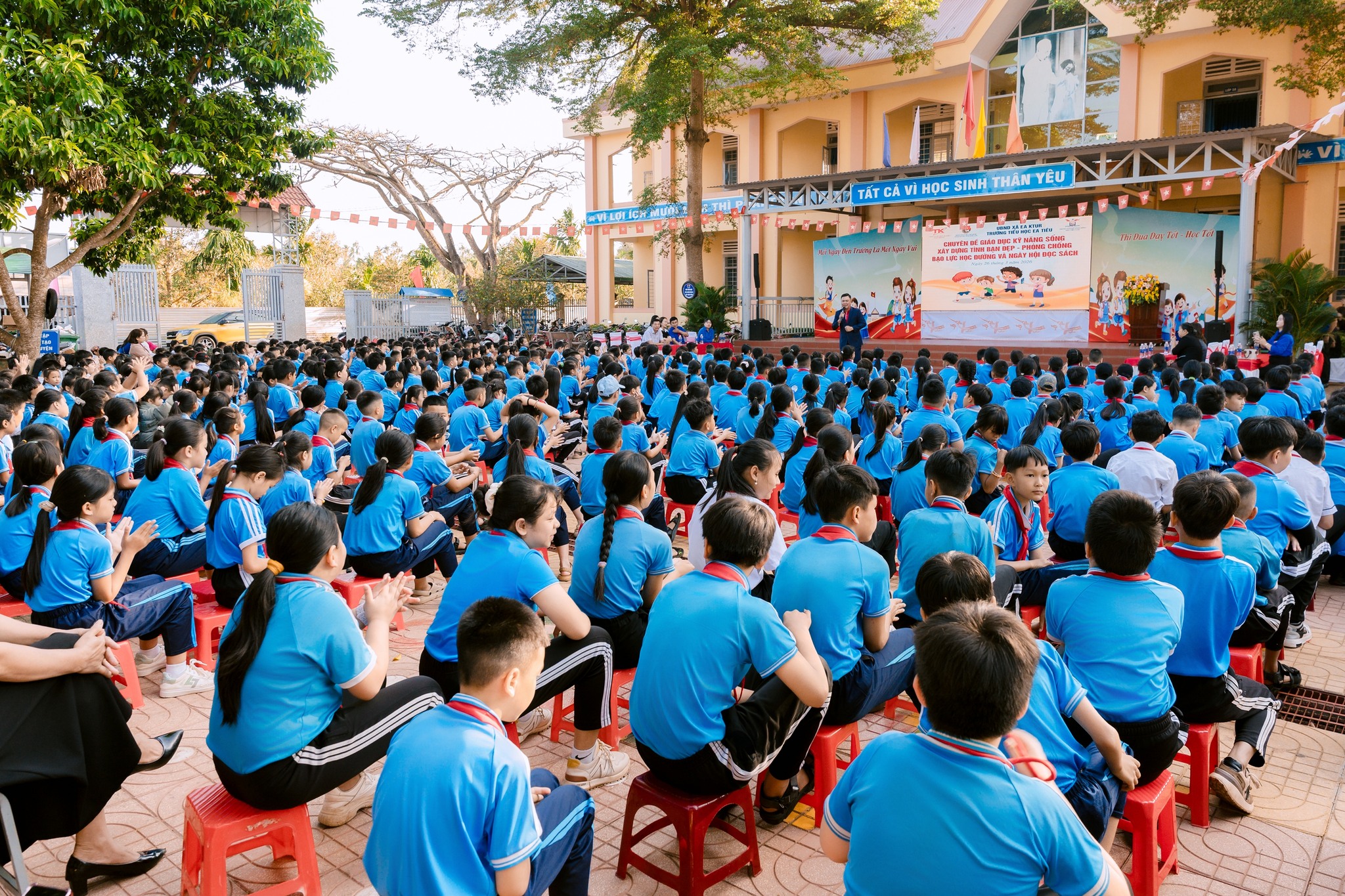 Chuyên đề “Xây dựng tình bạn đẹp – phòng chống bạo lực học đường” tại Trường TH Ea Tiêu góp phần hình thành những giá trị bền vững cho học sinh trong tương lai.