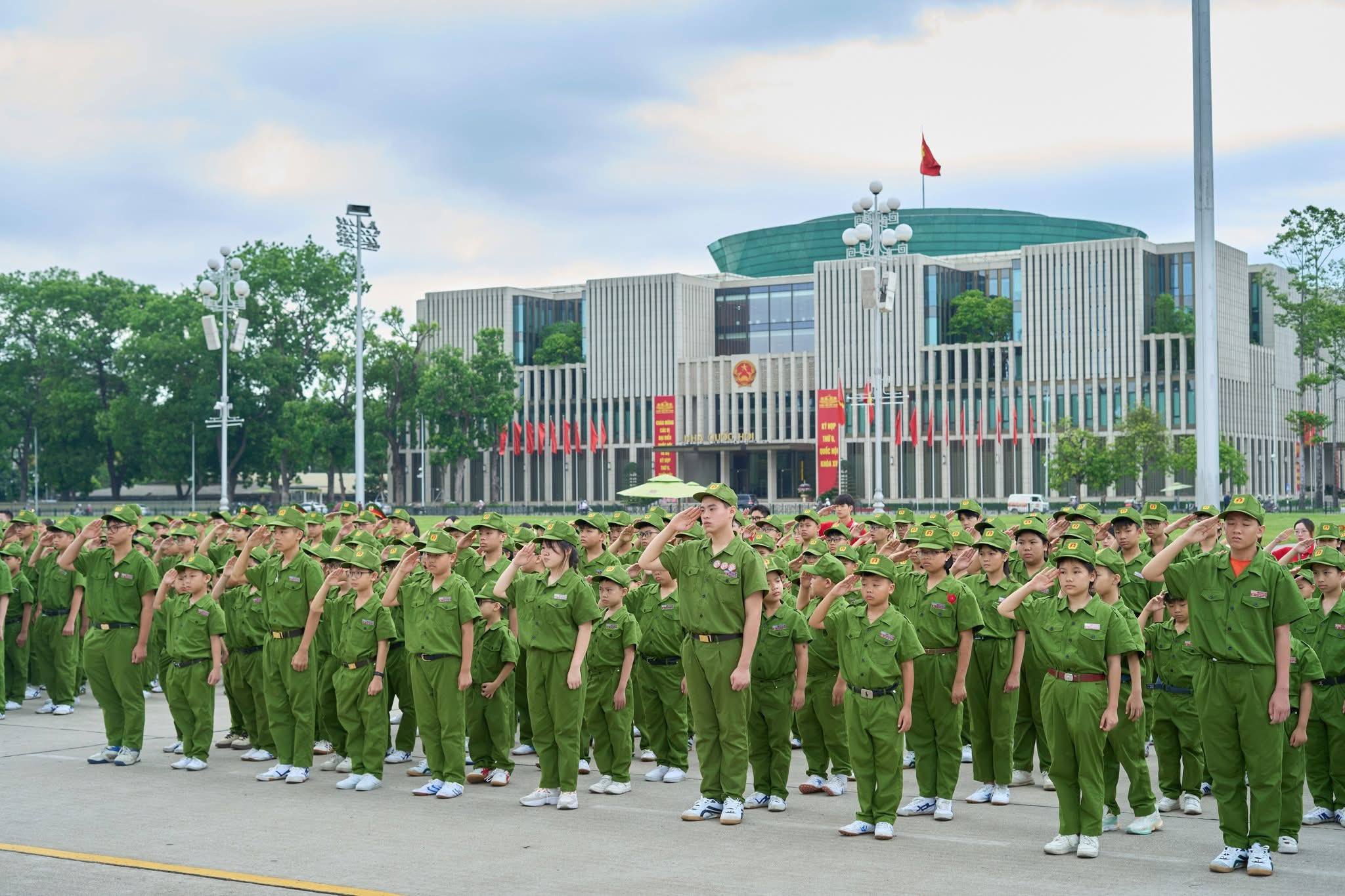 Trại hè “Học Làm Chiến Sĩ Công An - Thép Đã Tôi Thế Đấy"